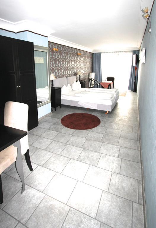 Apartmenthaus Alt Graz Dusseldorf Room photo
