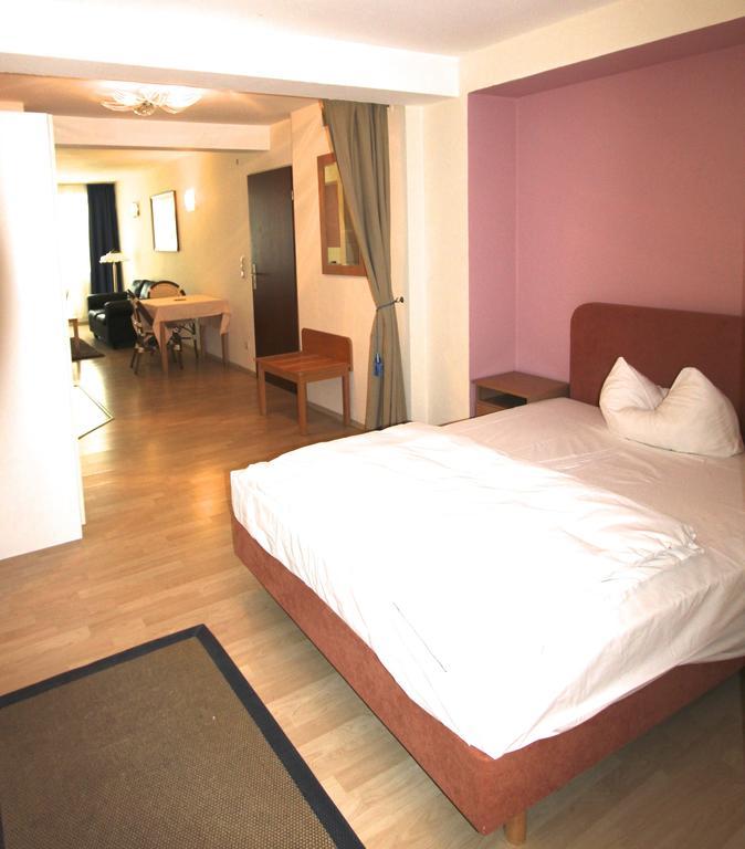 Apartmenthaus Alt Graz Dusseldorf Room photo