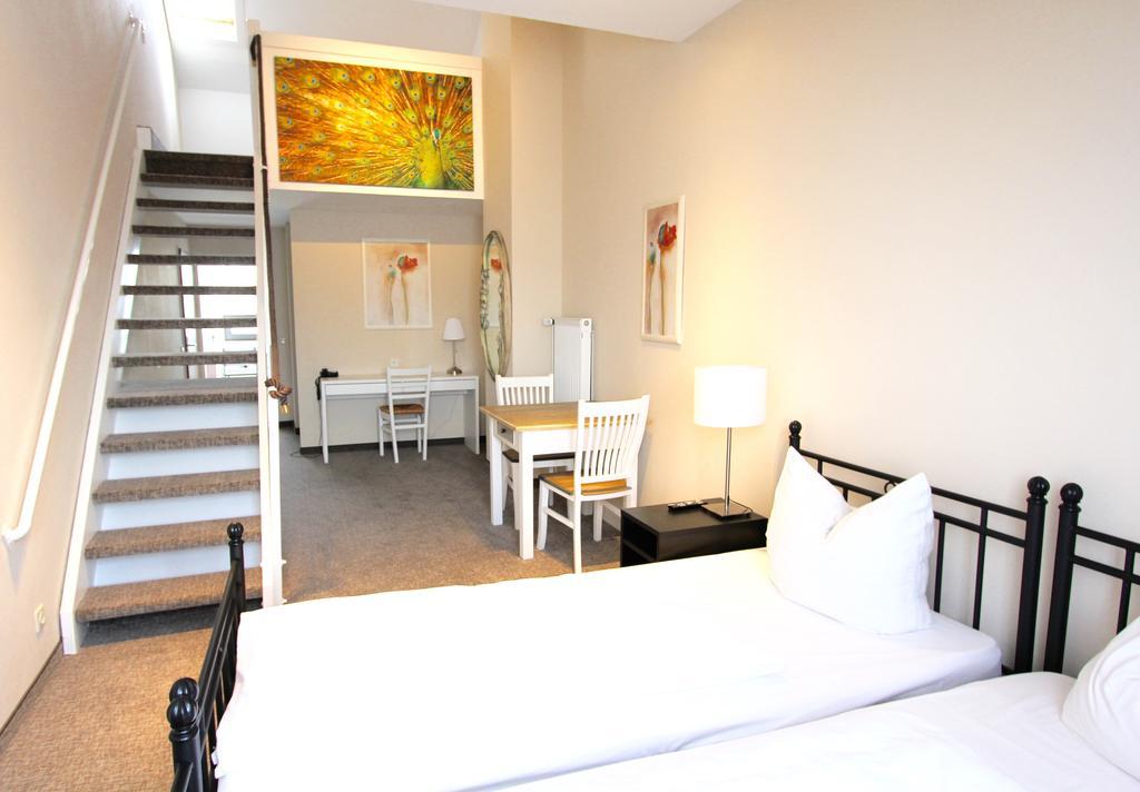 Apartmenthaus Alt Graz Dusseldorf Room photo