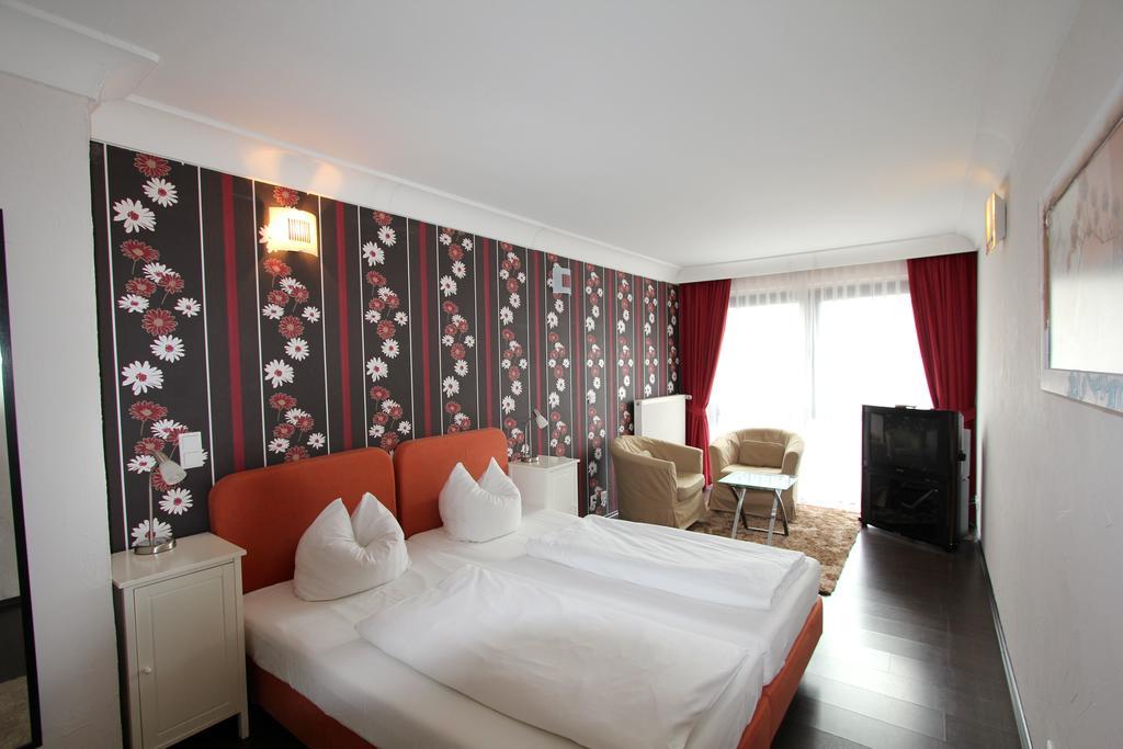 Apartmenthaus Alt Graz Dusseldorf Room photo